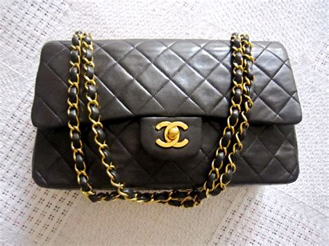 chanel lambskin black bag